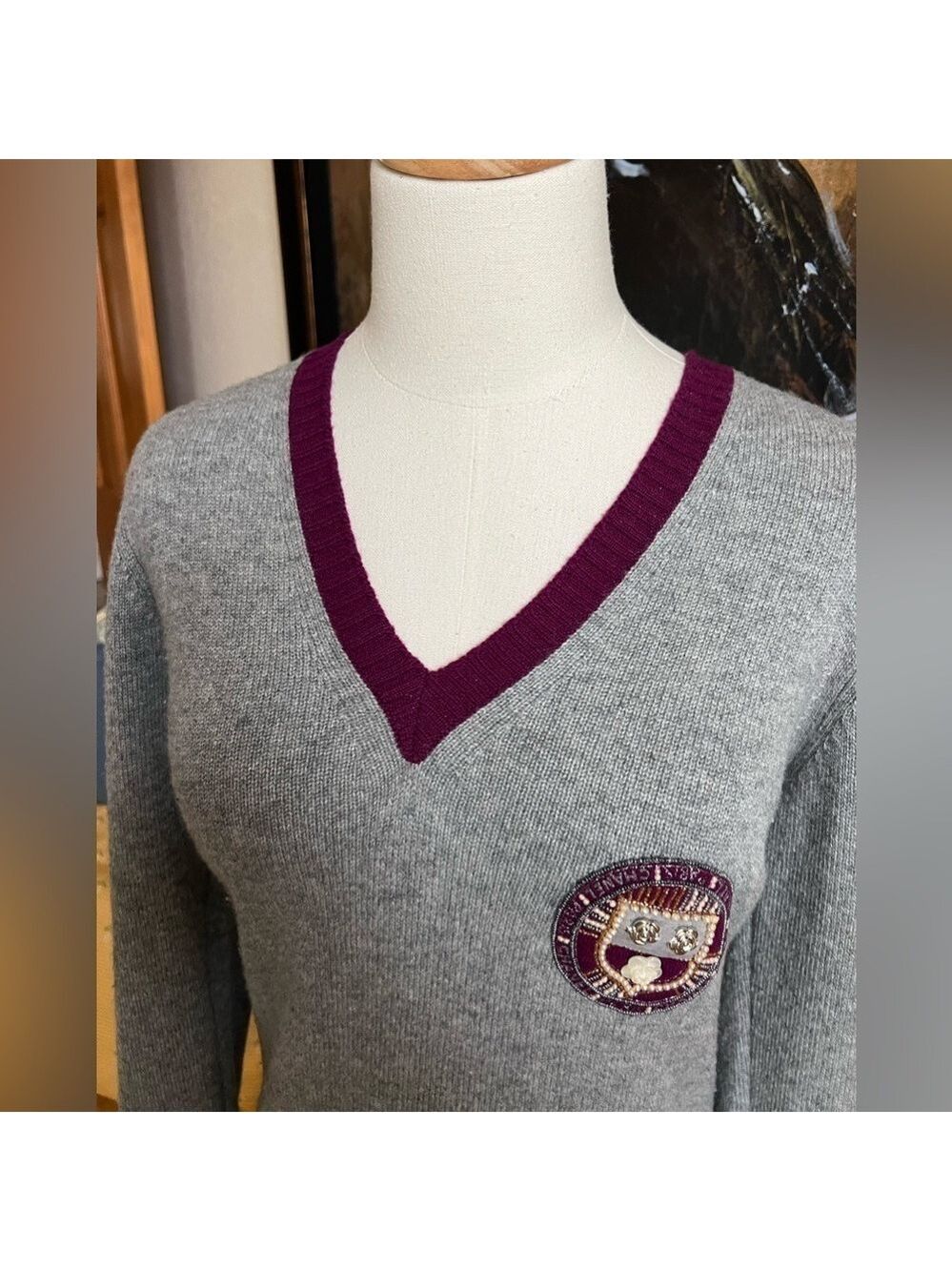 Like New Chanel Collegiate Sweater Cashmere Size 42 (8-10) Gray Burgundy - Picture 4 of 6